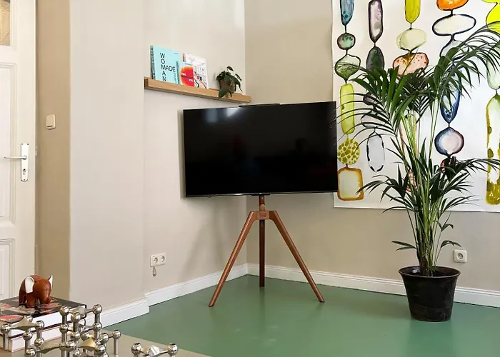Charmante Altbauwohnung Am Park Und Messe Apartament