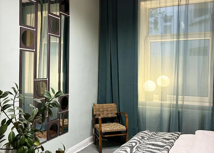 Charmante Altbauwohnung Am Park Und Messe * Hamburg